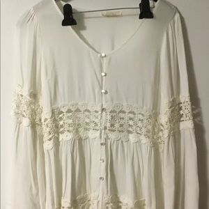 Sold off line/Beige crocheted bell sleeved blouse